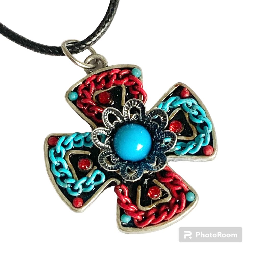 Turquoise Aqua Blue Southwestern Medallion Necklace Bead Wire Silver Tone 17-19"